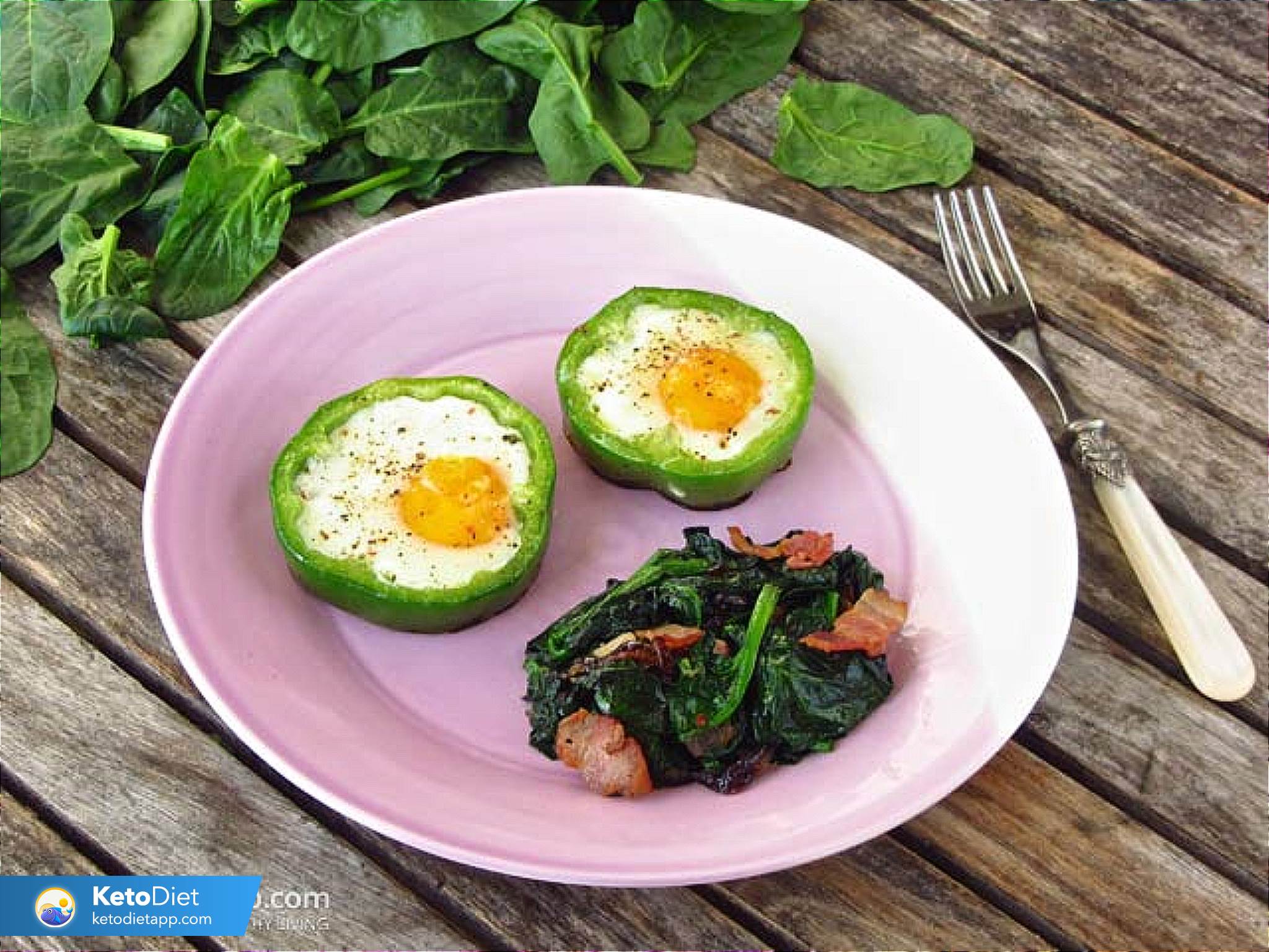 Low-Carb Shamrock Eggs with Braised Spinach 